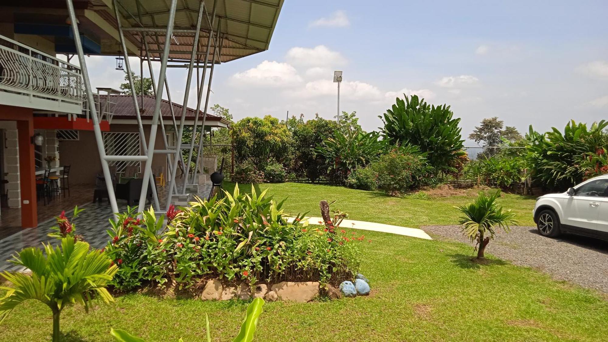 Villas Lux Arenal La Fortuna Exterior photo